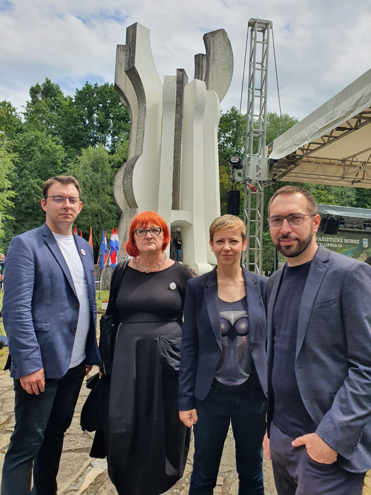 Sretan vam Dan antifašističke borbe!