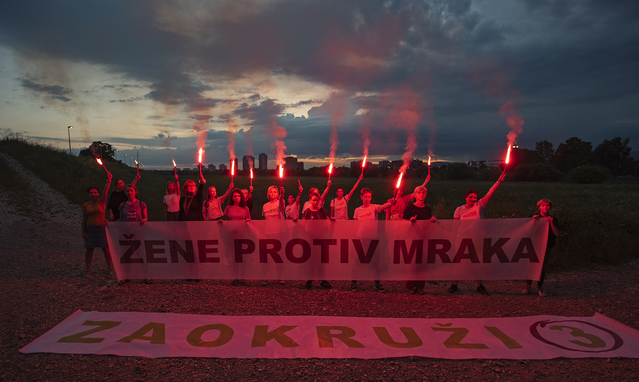 ŽENE PROTIV MRAKA: IZAĐI NA IZBORE!